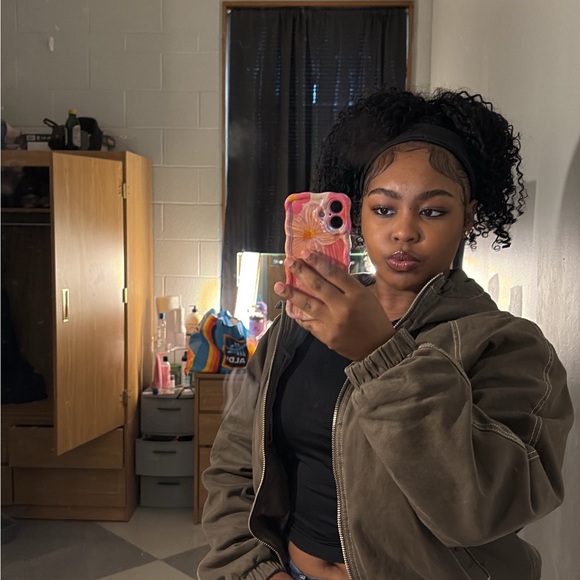 ci_white